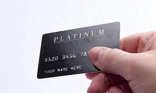 信用卡 小額,到底該不該存在